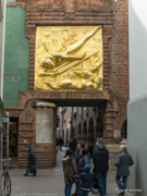 Böttcherstraße - Eingang mit Goldrelief