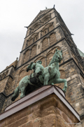 Bismark-Statue mit Domturm