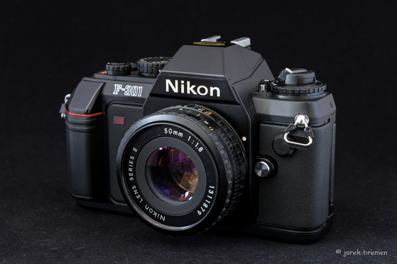 Nikon F-301 mit Nikon Series E 50mm f 1.8